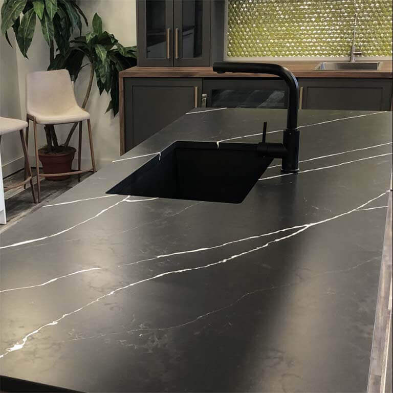 Technistone Poetic Black